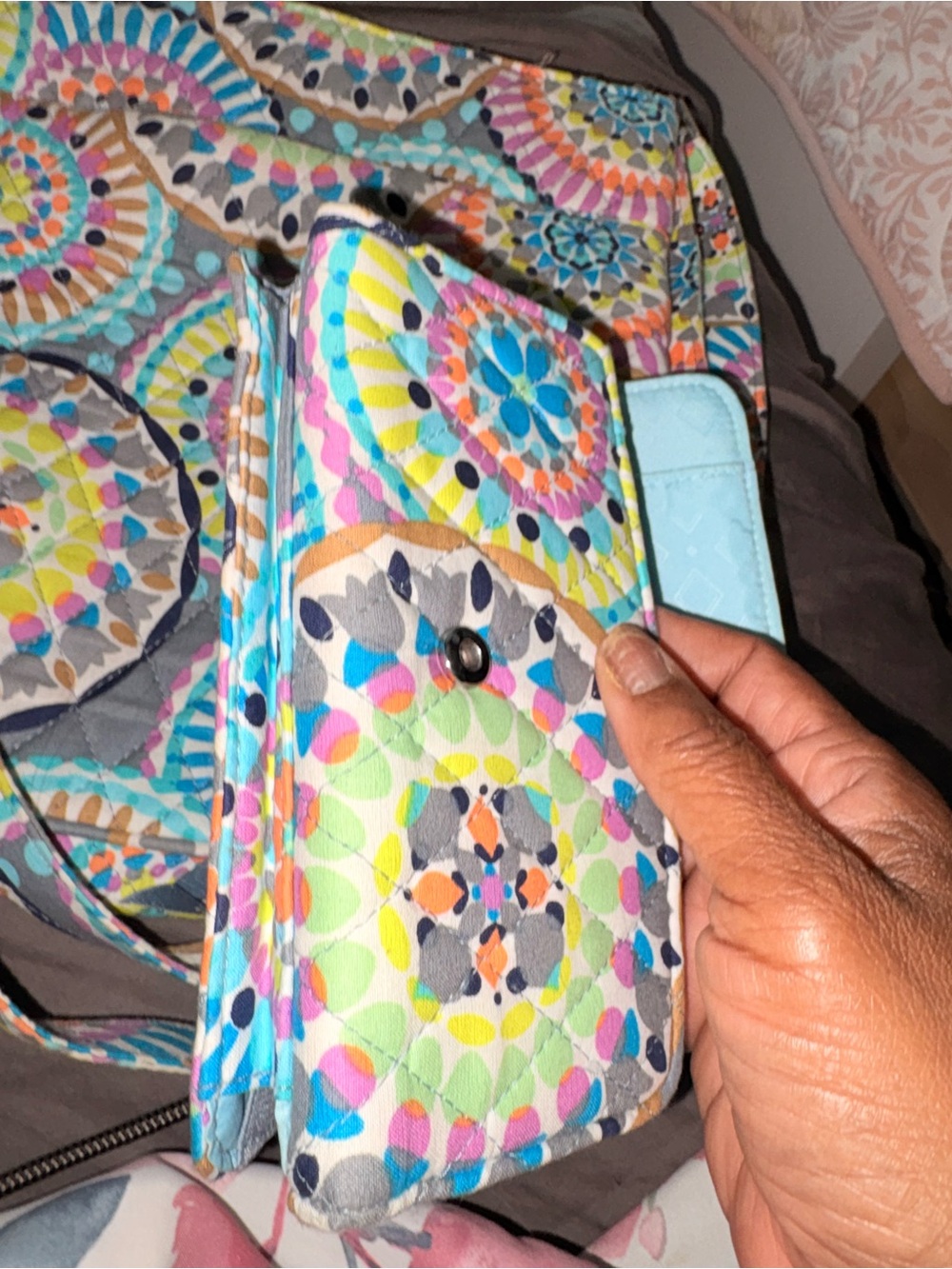 Vera Bradley Sunny Medallion Triple Hipster and Wallet Set - Picture 6 of 16